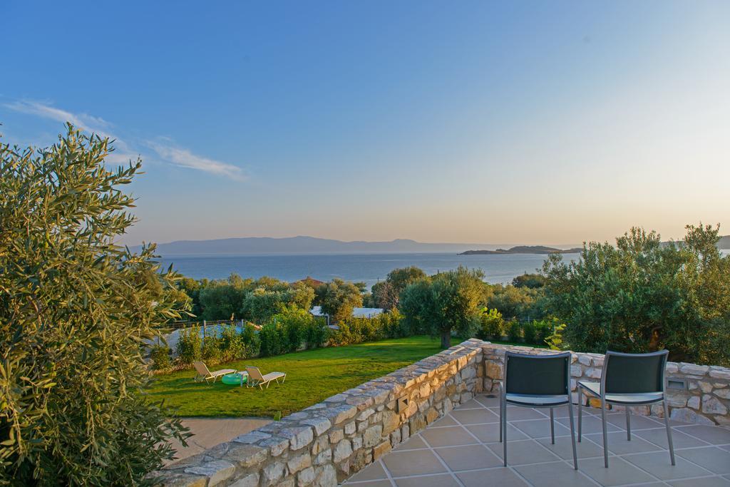 Villa Almira Luxury Apartments Ouranoupoli Eksteriør billede